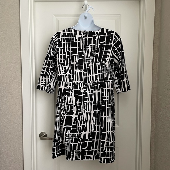 Peter Nygard Black & White dress - Picture 2 of 3